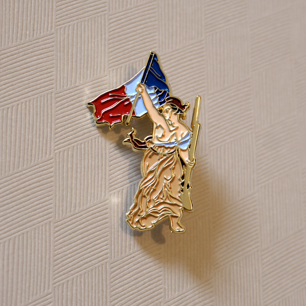 Liberty Leading the People - Enamel Pin (Pocket Museum) - Atelier Perséphone : bijoux, accessoires et papeterie