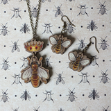 Bee workers - Wooden Earrings - Atelier Perséphone : bijoux, accessoires et papeterie